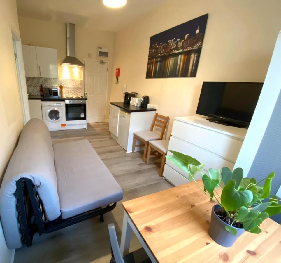 Apartament Lovely 1-bedroom Flat In Londra