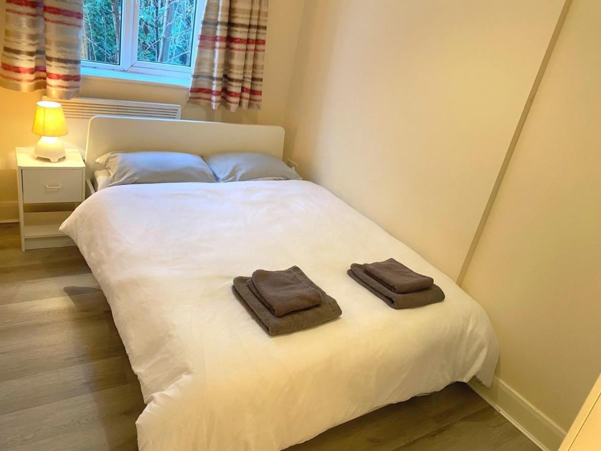 Lovely 1-bedroom Flat In Apartament